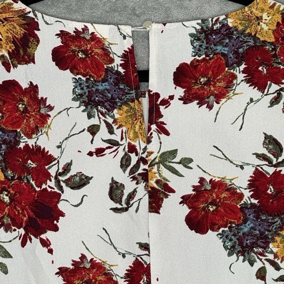 Time and Tru XXL 2X Shirt Top White Floral Flower Bell 3/4 Sleeve Round Neck - Picture 8 of 9